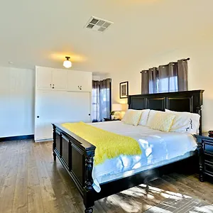 https://disney-fireworks.topanaheimhotels.com